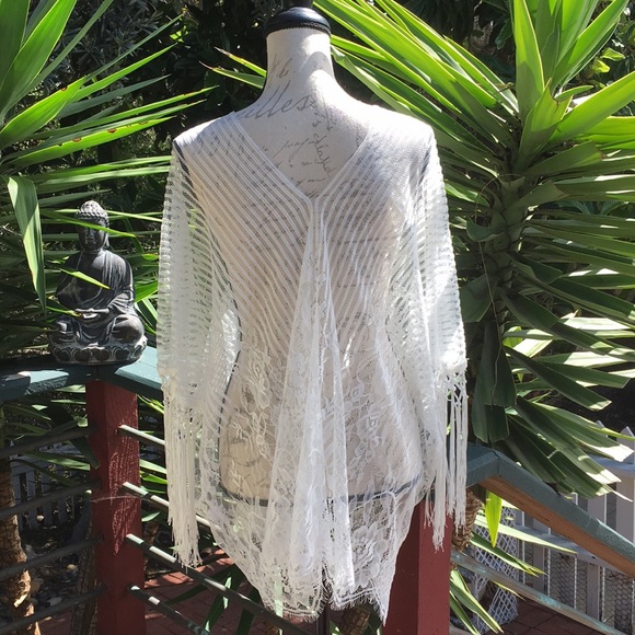 🌸Sale🌸New! Bohemian White Kimono - Picture 7 of 8